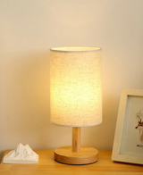 Aurora SilkGlow LED Tafellamp – Dimbare Aziatische Nachtlamp met Houten Basis & Stoffen Kap
