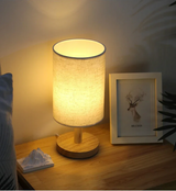 Aurora SilkGlow LED Tafellamp – Dimbare Aziatische Nachtlamp met Houten Basis & Stoffen Kap