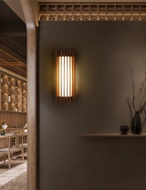 “ZenAura Wabi-Sabi Wandlamp” – Japanse Retro Walnoot LED Wandverlichting
